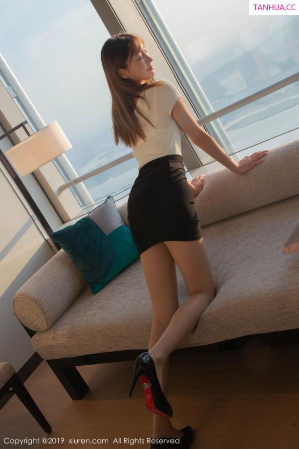 陆萱萱  [XIUREN]高清写真图 2019.08.30 陆萱萱第22张图片